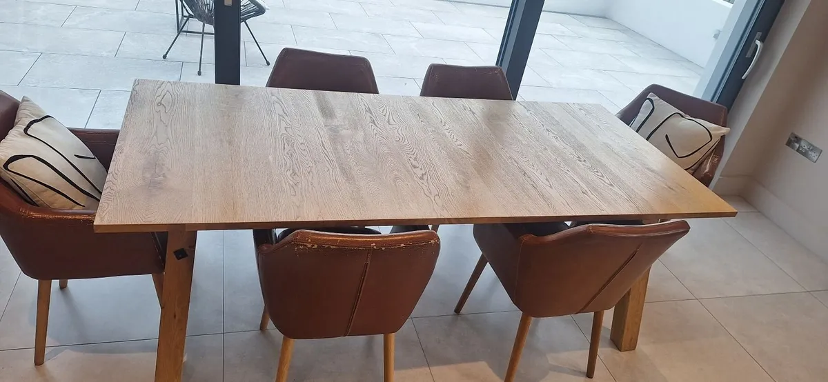 Dining table & chairs - Image 1
