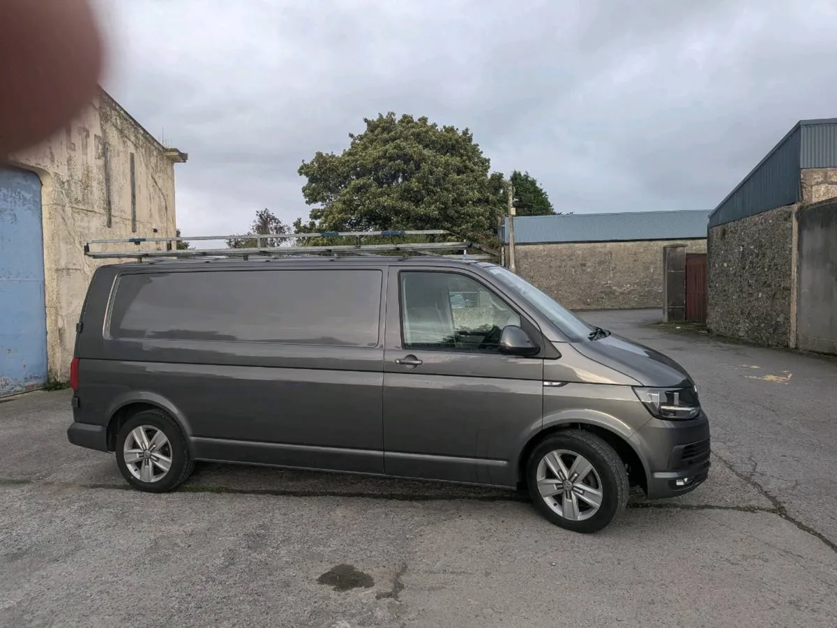 2019 Volkswagen Transporter - Image 1