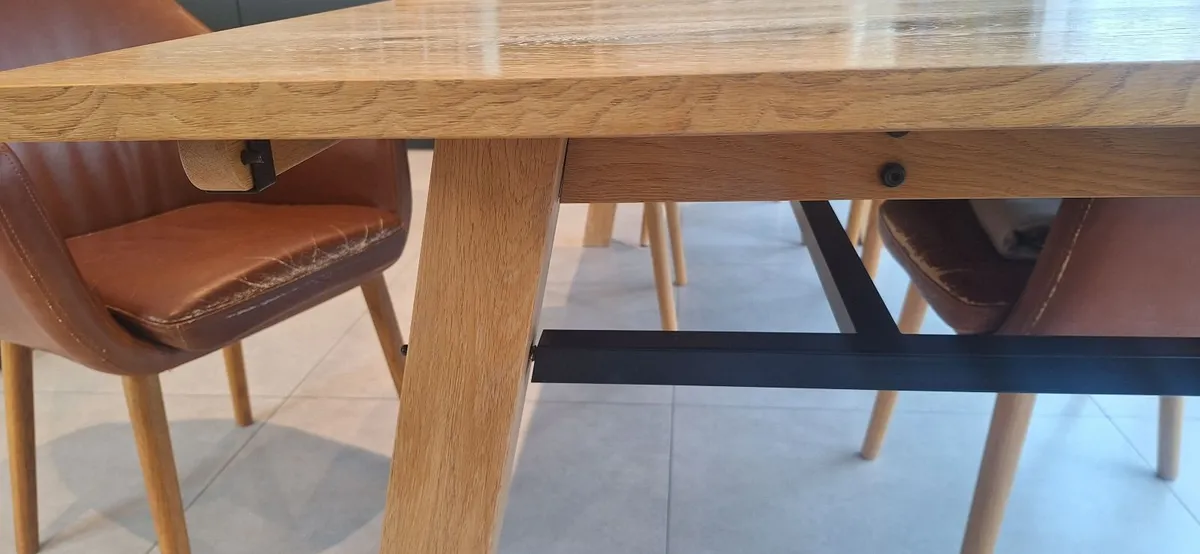 Dining table & chairs - Image 3