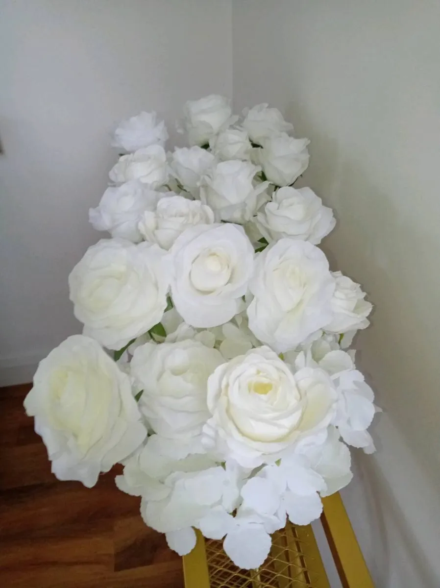 Rose Flower Garland - Image 2