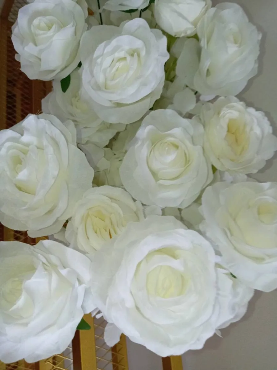 Rose Flower Garland - Image 3