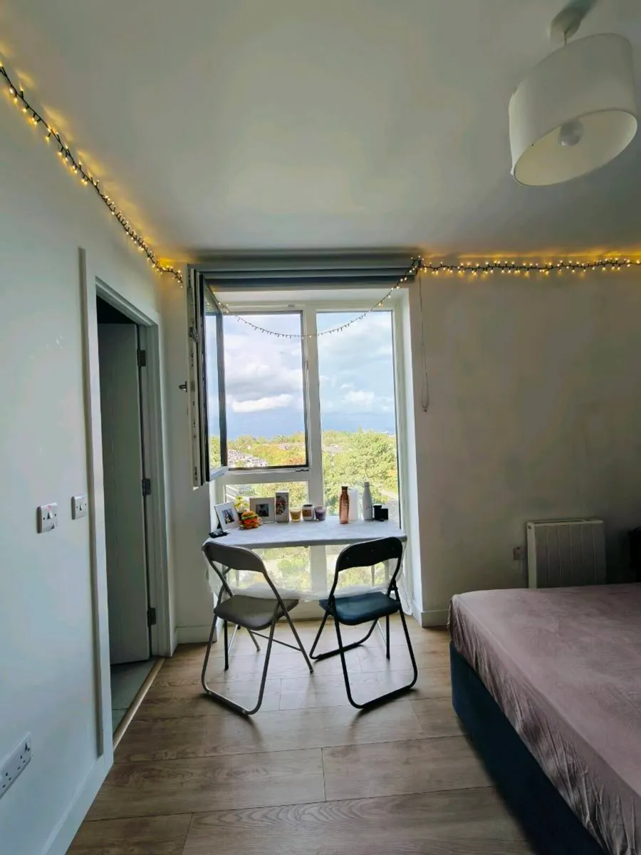 Study table set - Image 1