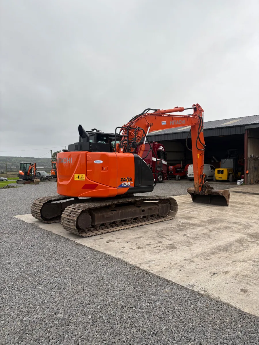 Hitachi zx135-6.                    2017 - Image 2