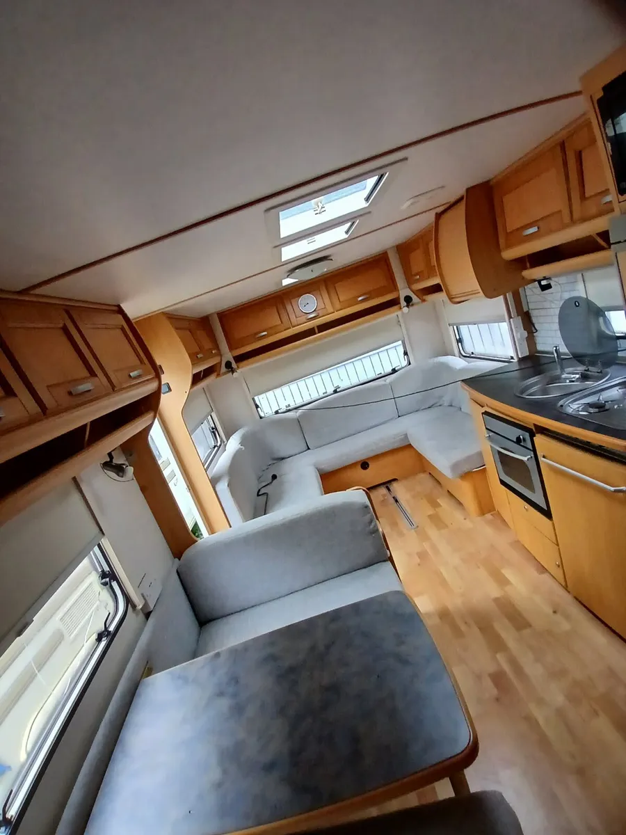 Caravan - Image 4