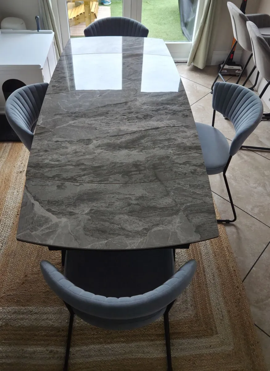 Extending Dining table - Image 2