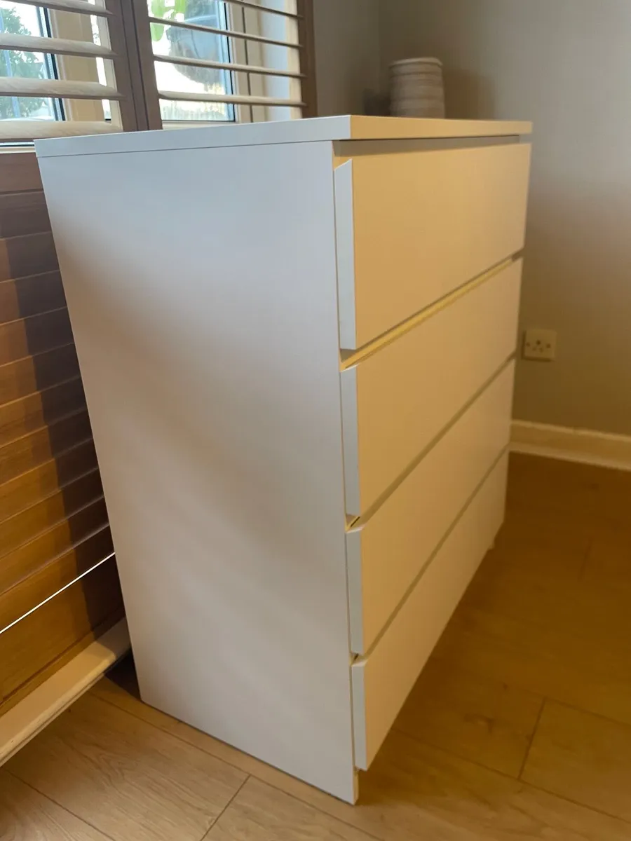 White 4-Drawer Chest of Drawers – Excellent Condit - Image 1