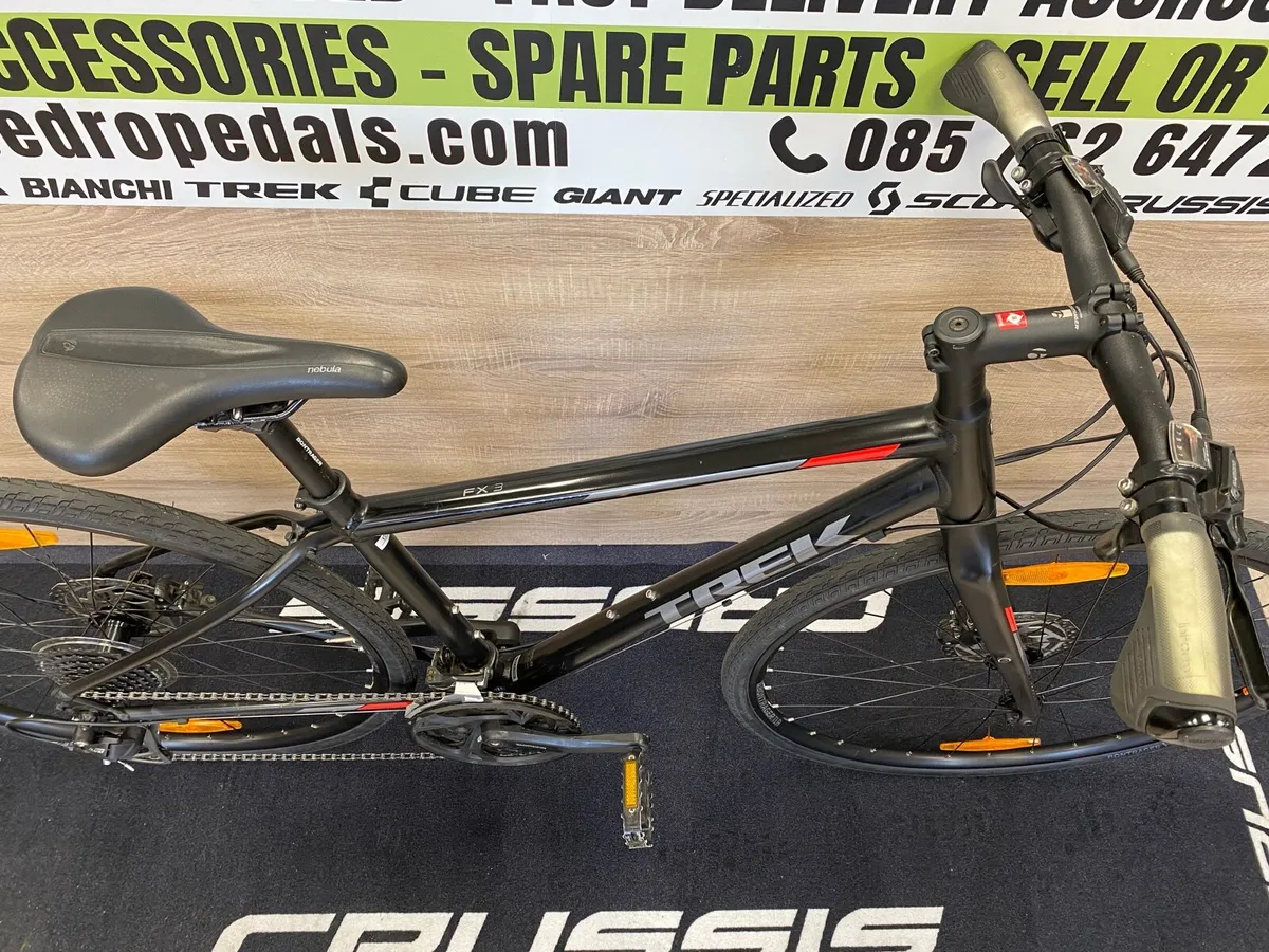 Trek FX3 (Excellent condition) - Image 3