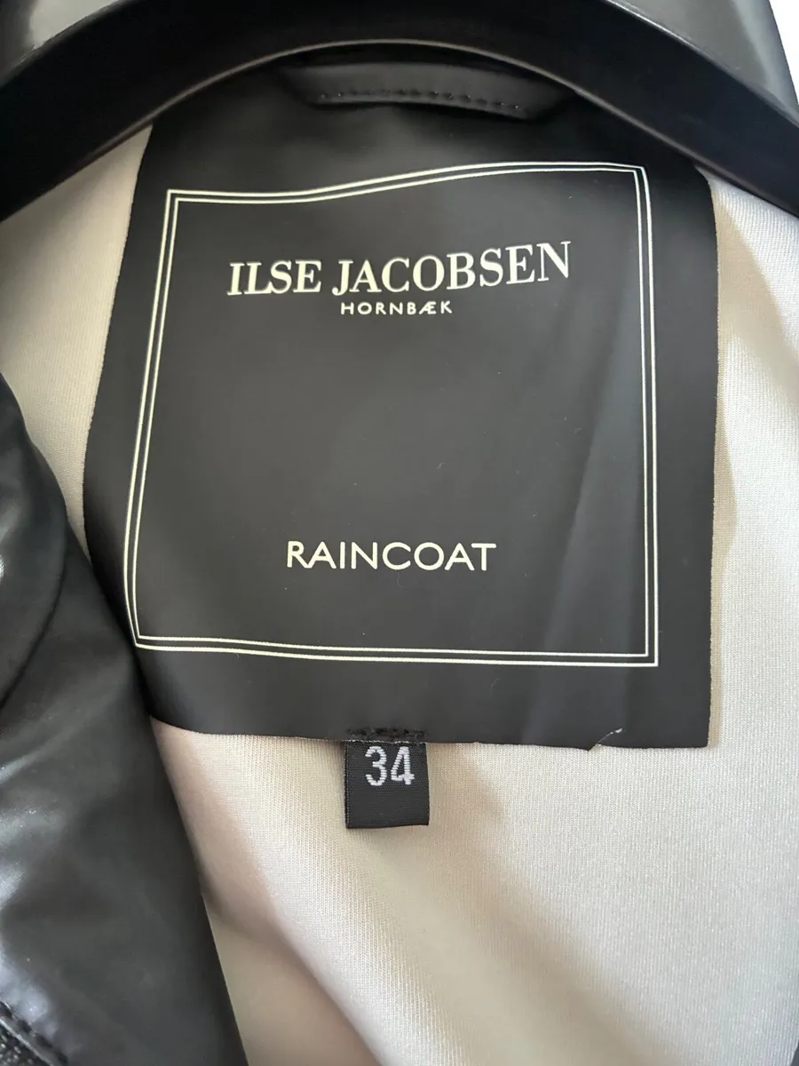 Ladies Illsa Jacobsen rain coat Black with Belt - Image 2