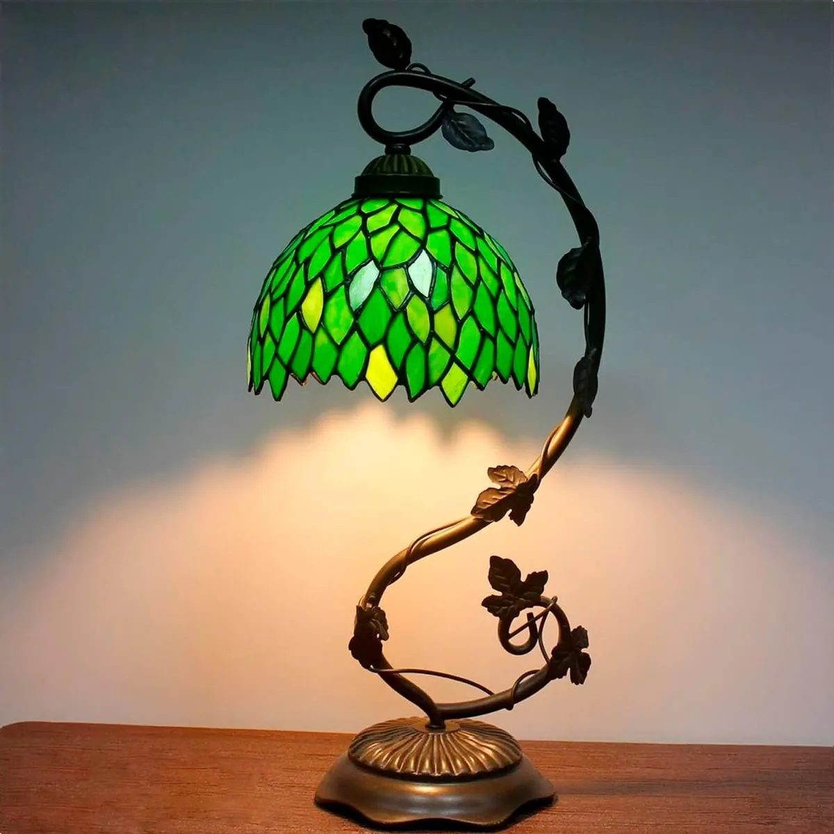 Tiffany Table Lamp Wisteria Stained Glass Style - Image 1