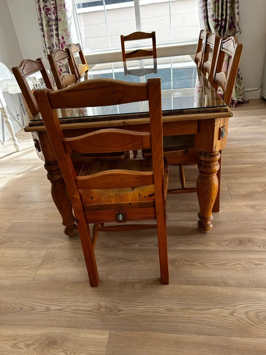 Kitchen table and 8 chairs - Image 1
