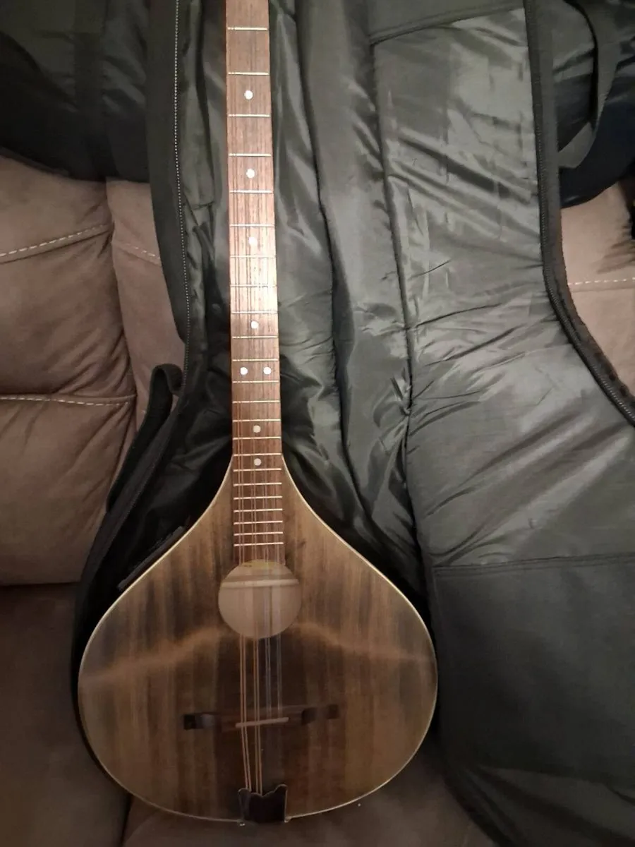 Irish concert bouzouki. - Image 1
