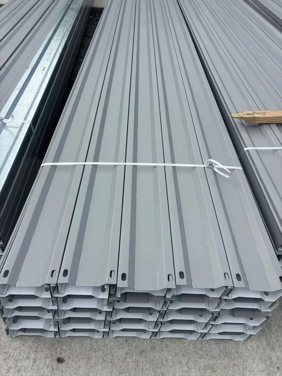 New galvanised 20foot purlins 50 purlins €2250 - Image 3