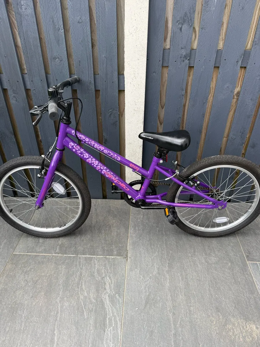 Apollo Envy Junior Bike - Image 1