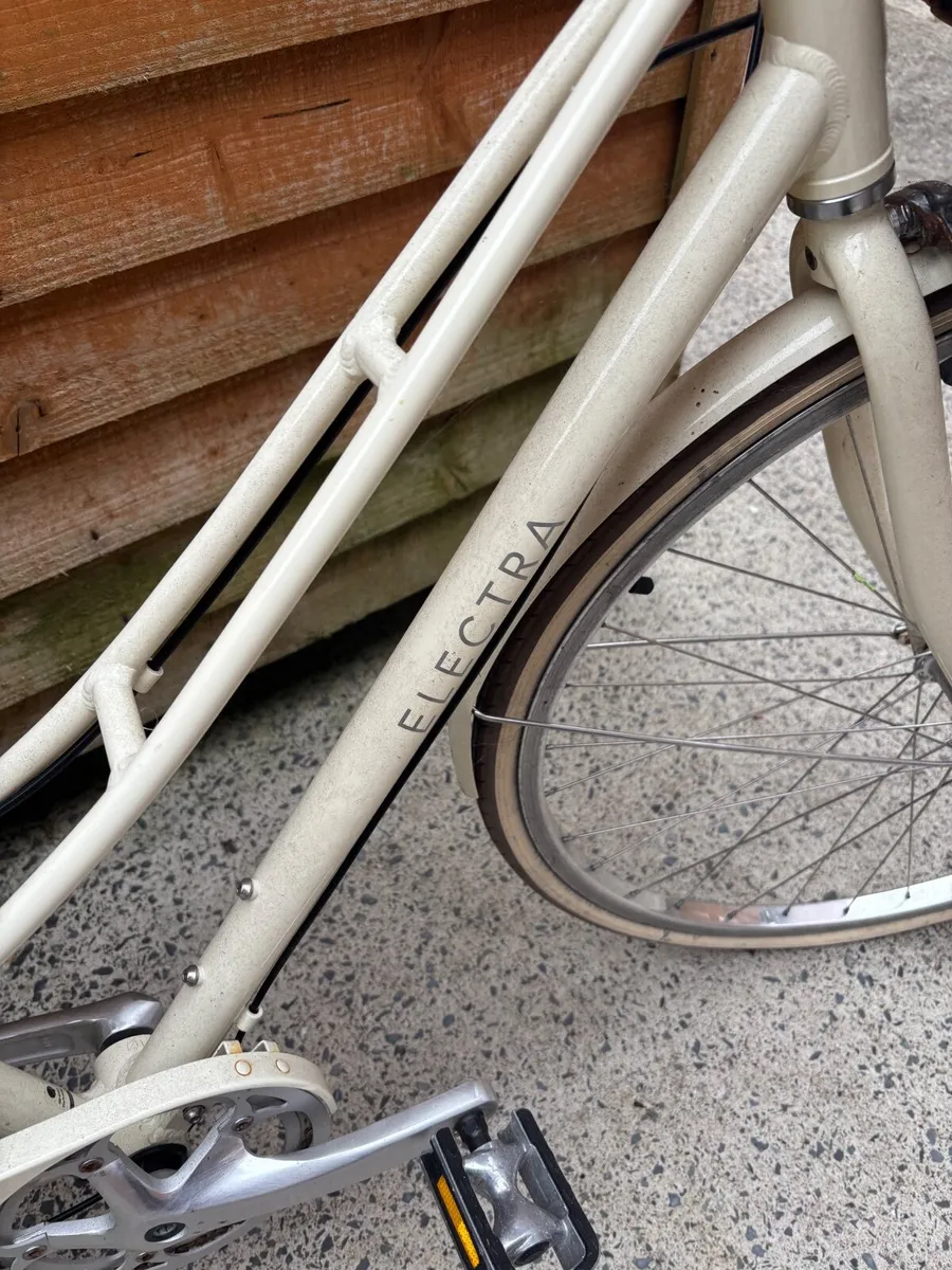 Ladies Electra bike - Image 3
