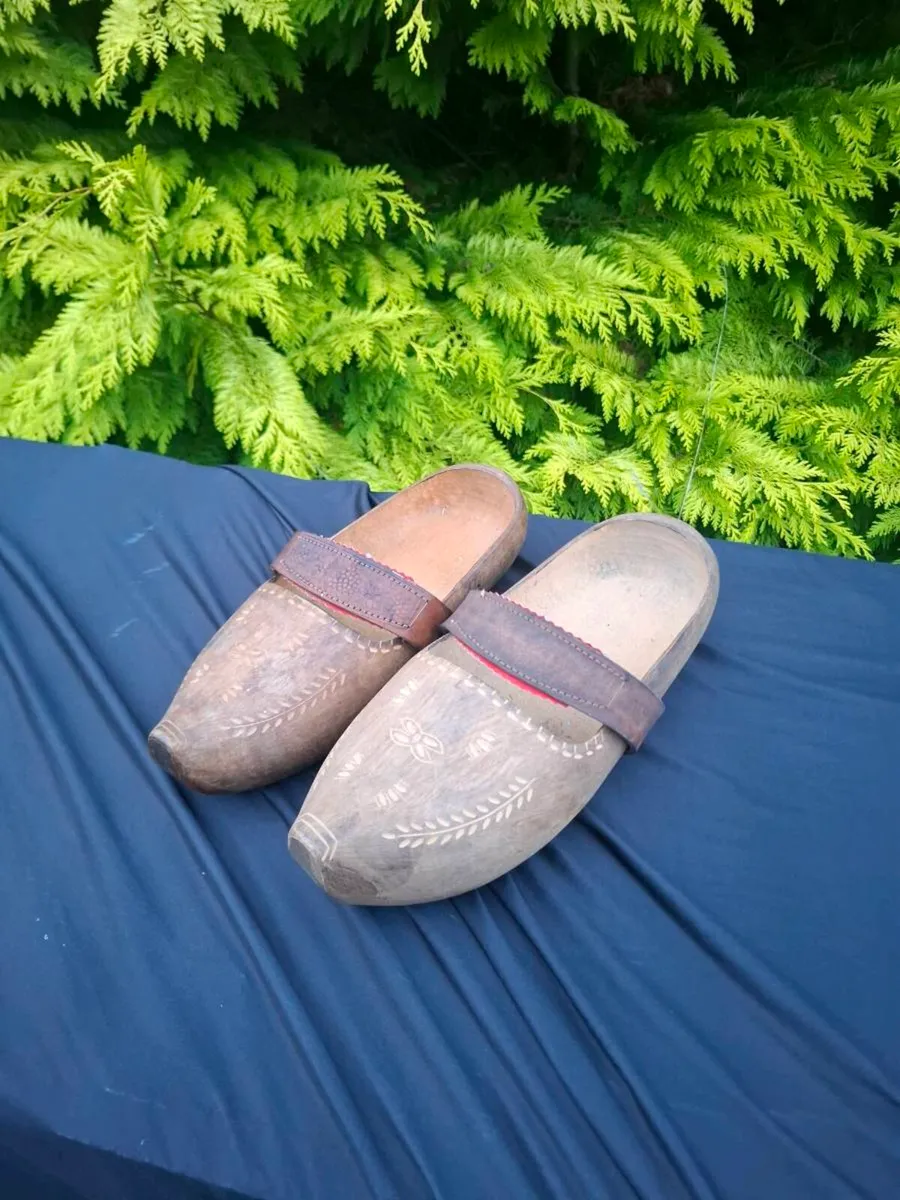 Vintage wood clogs postage possible - Image 1