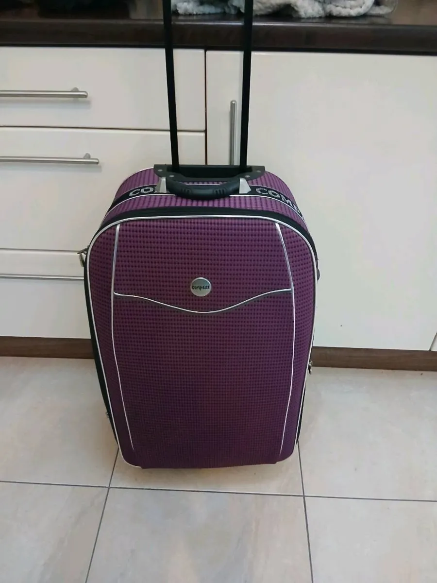 LARGE SIZE SUITCASE 2 WHEELS - Image 1
