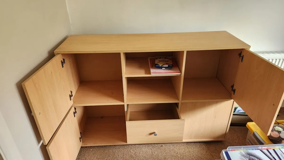 Cabinet - Image 1