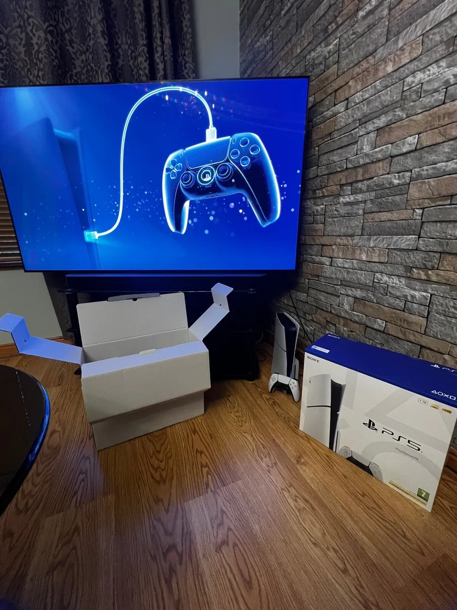 Boxed PS5 Slim Disc Edition 1TB - Image 2
