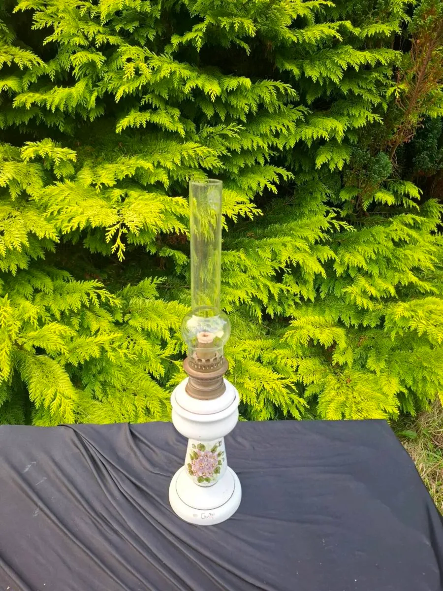 Old working oil lamp postage possible - Image 1