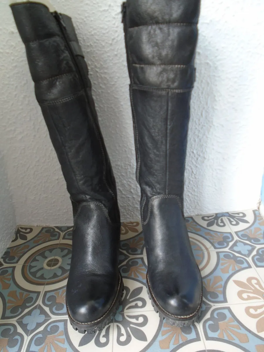 Ladies high boots, Sheepskin boots, Size 6 - Image 3