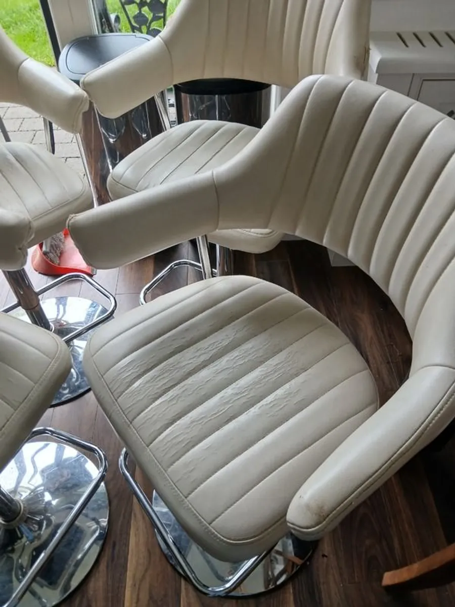 4 Cream leatherette barstools - PRICE REDUCED AGAIN! - Image 2