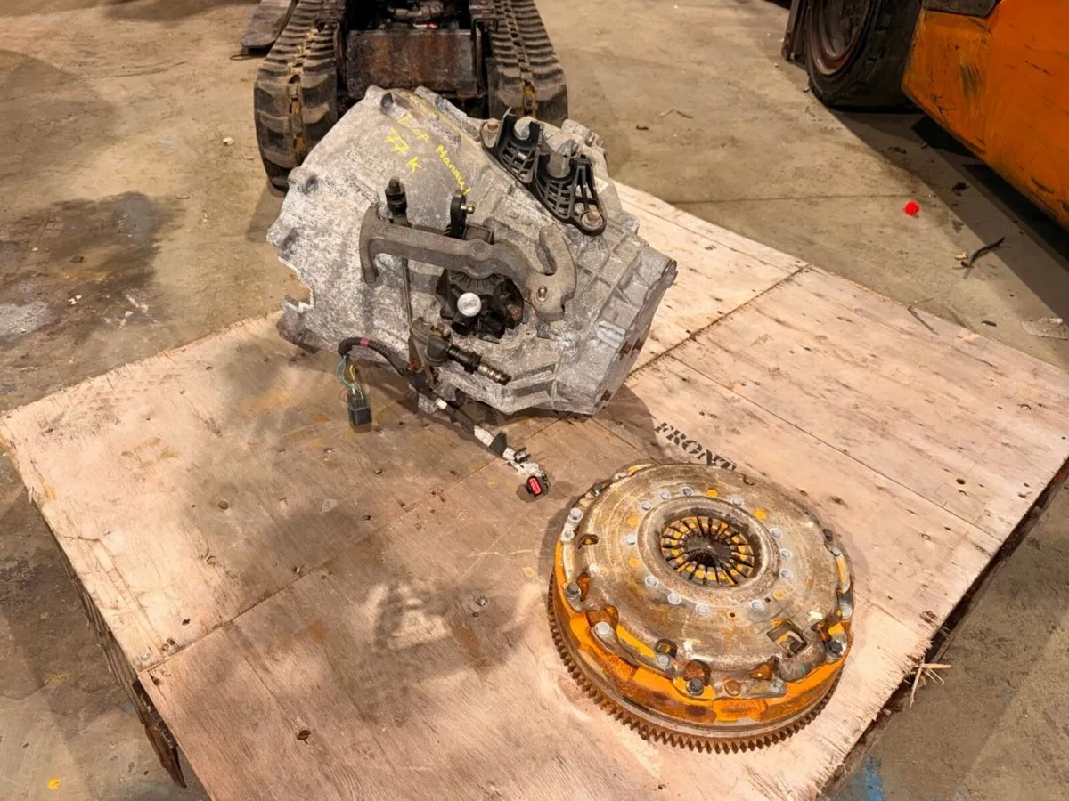 2019 Transit Custom Gearbox  DAMAGED  Parts/Repair - Image 2