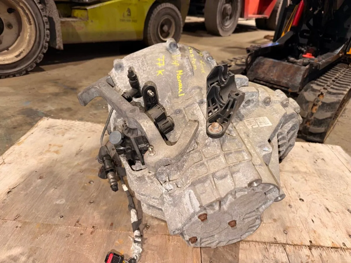 2019 Transit Custom Gearbox  DAMAGED  Parts/Repair - Image 3