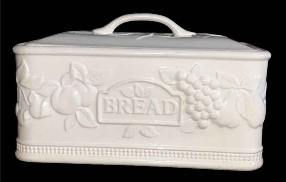 Vintage Ceramic Embossed Bread Box - Image 3