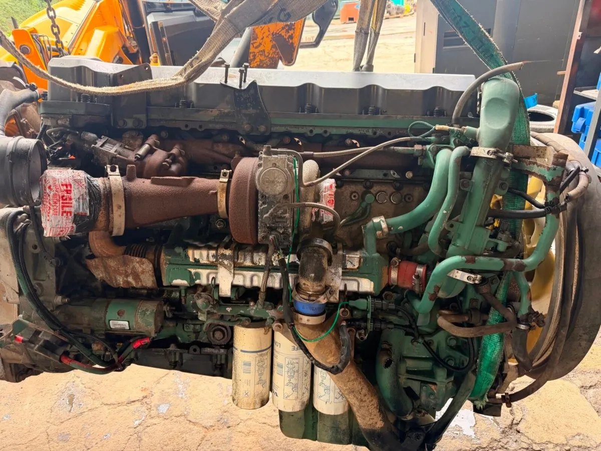 2008 Volvo FM D13B360 Engine + Manual Gearbox + PT - Image 2