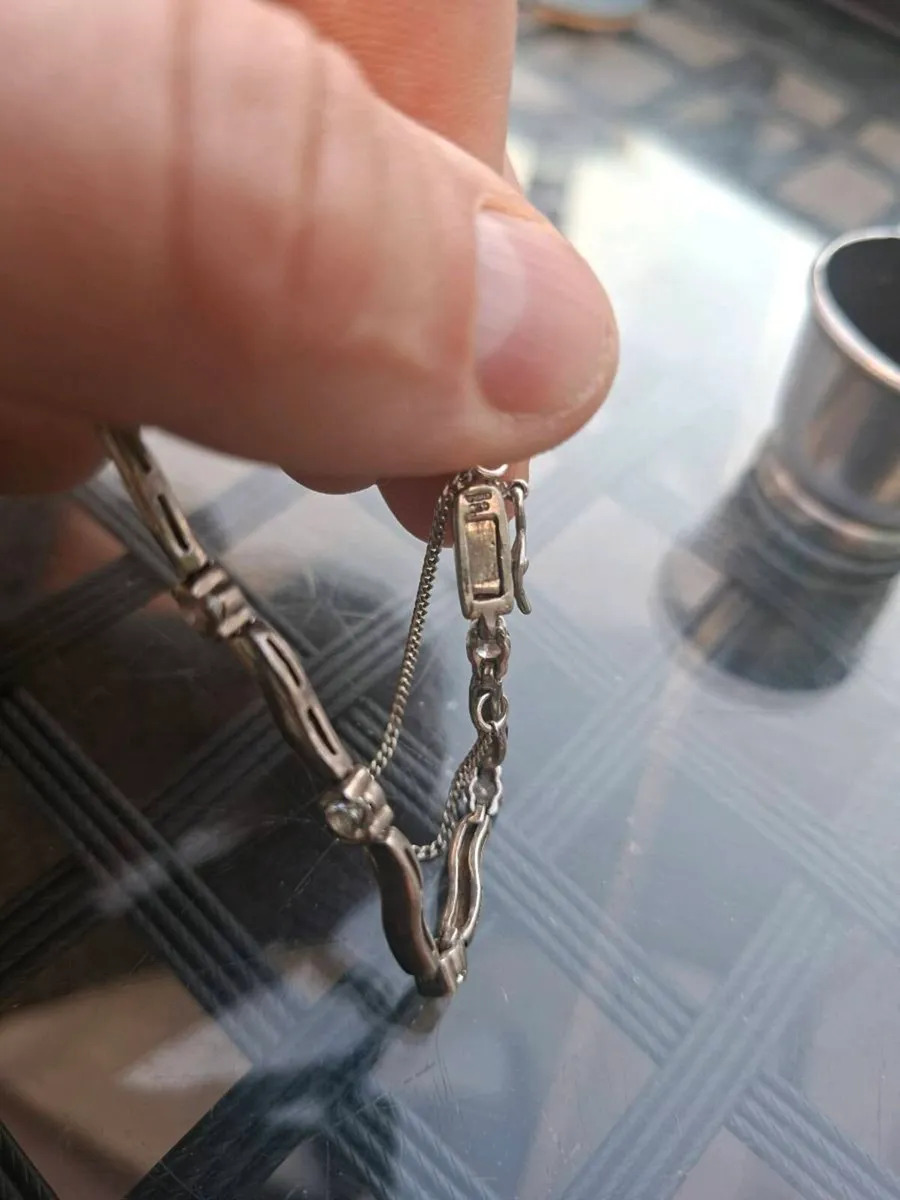 Lovely Vintage 925 Sterling Silver Ladies Bracelet - Image 4
