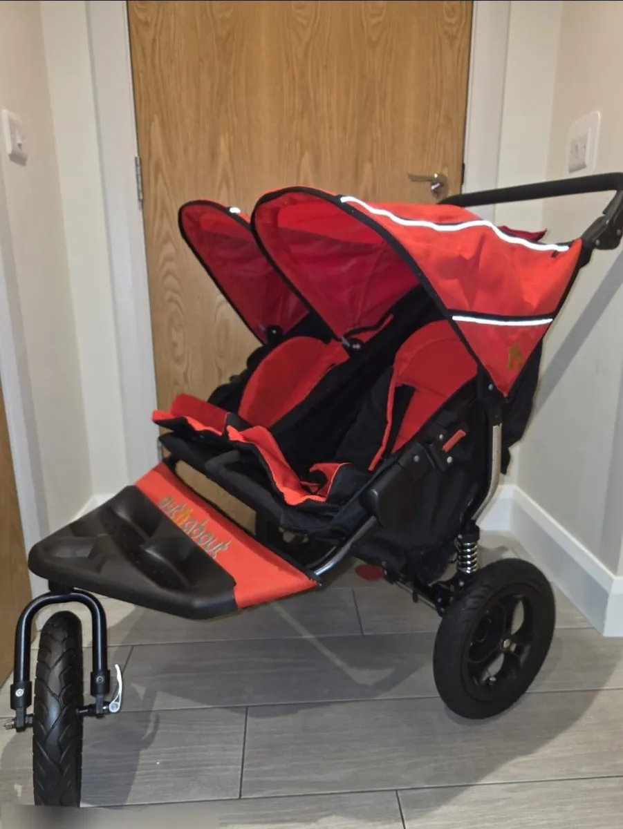 Out NAbout double very good condition - Image 3
