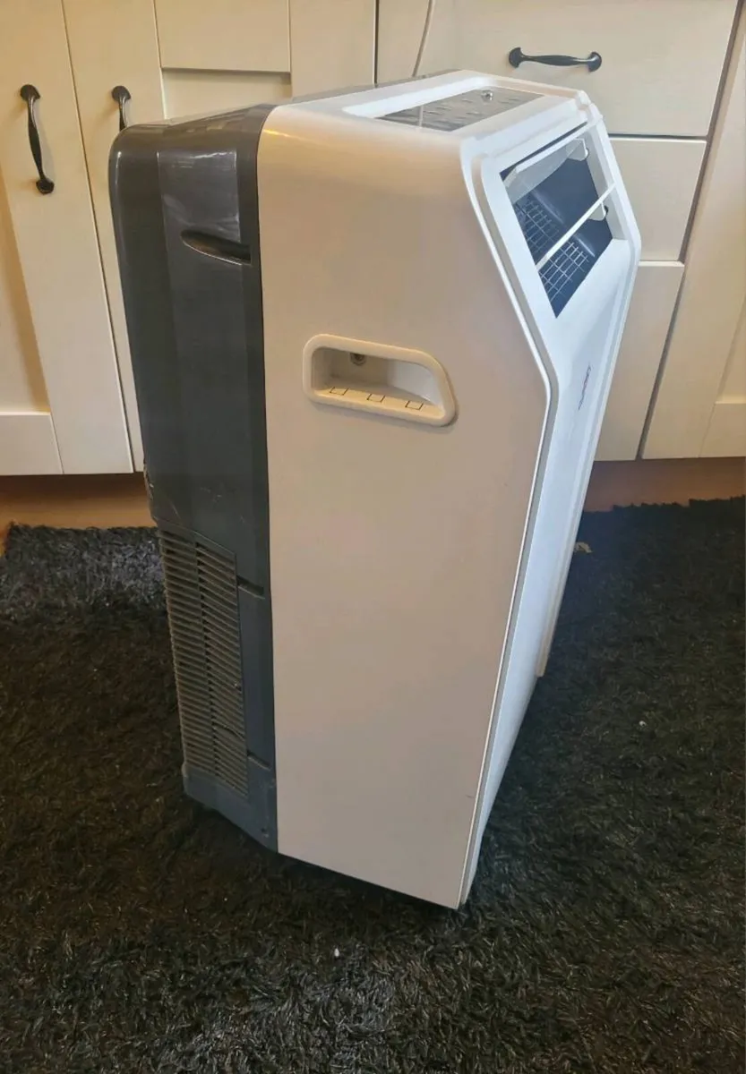 Dehumidifier/Air Con - Image 2