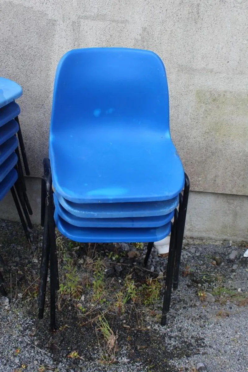 Stackable plastic chairs - blue and orange - Image 1
