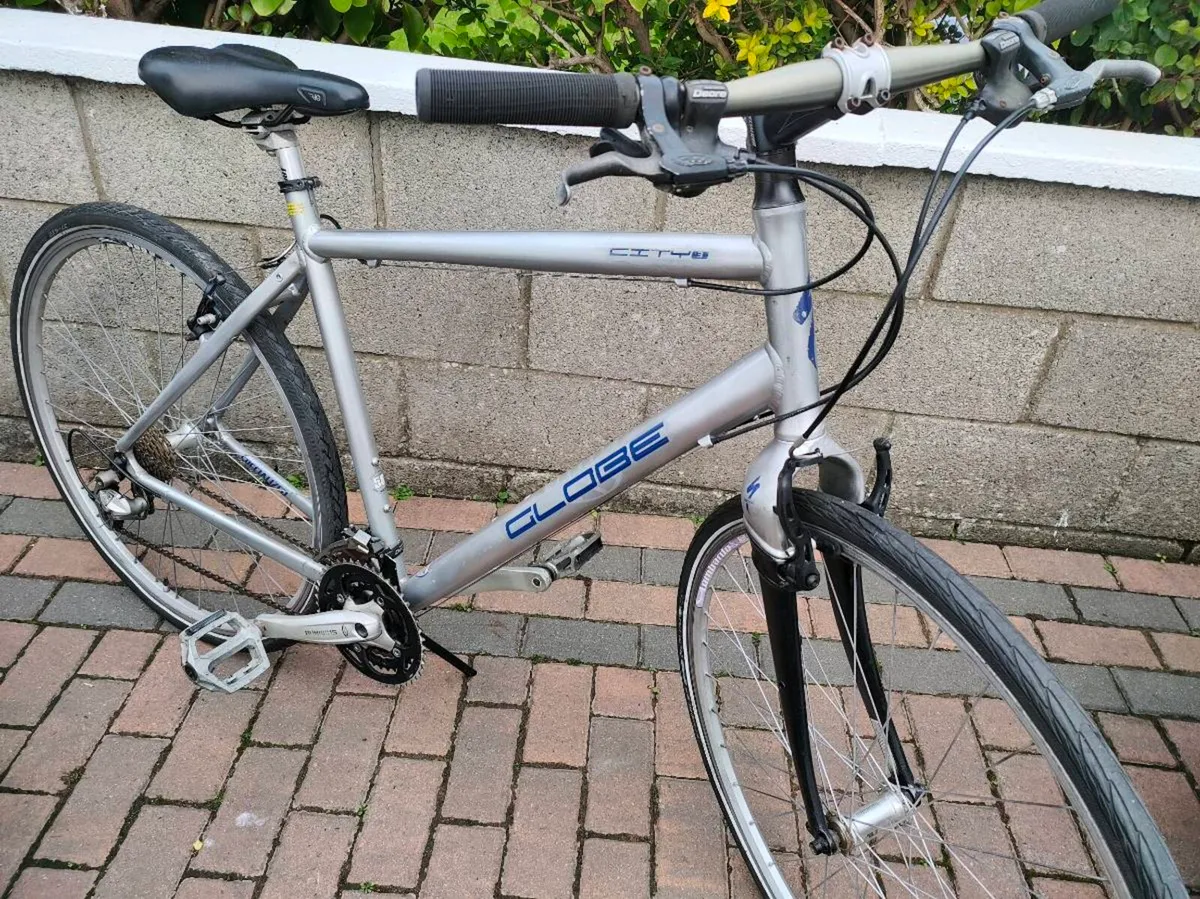 Specialized hybrid bike - Image 2