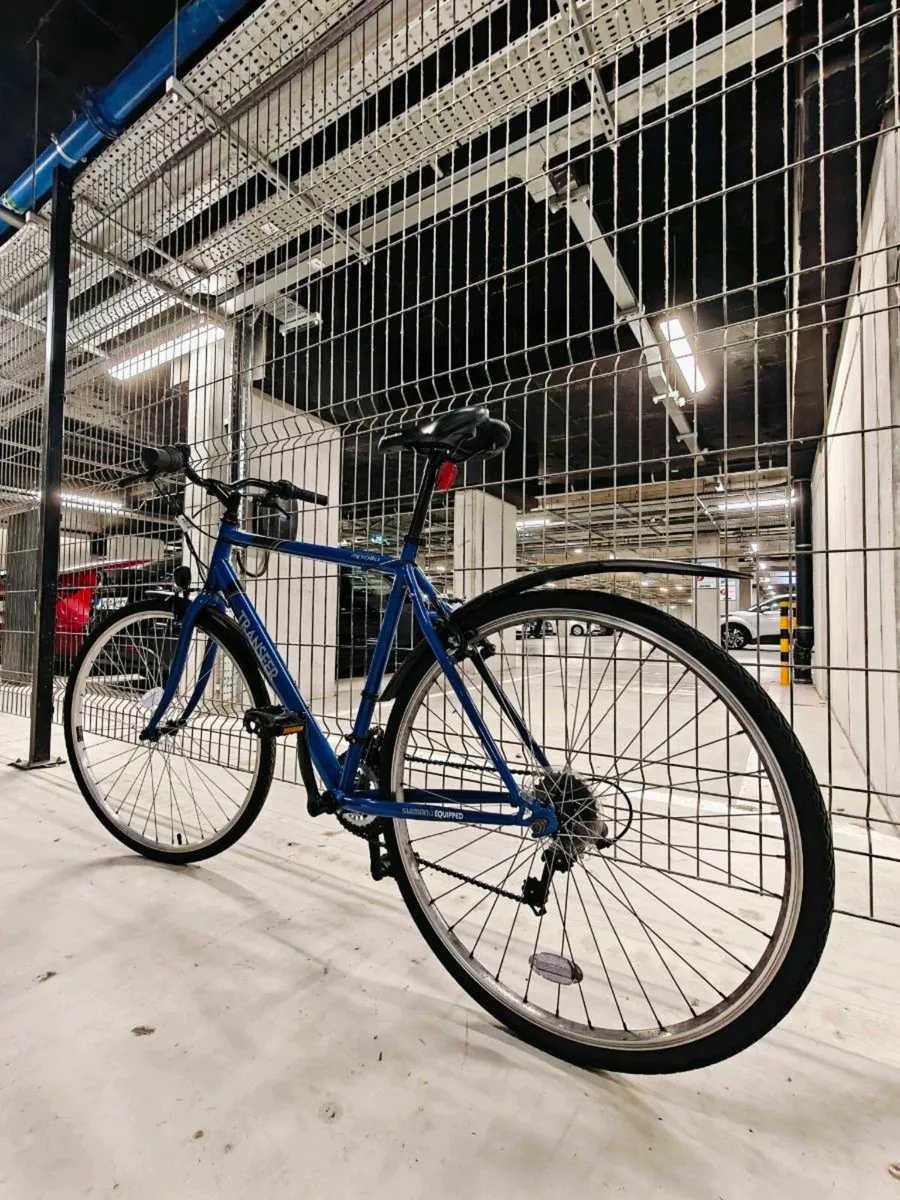 Hybrid road bike - Image 4