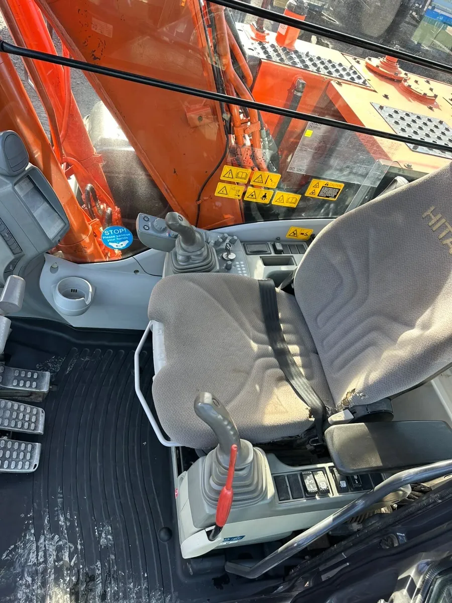 2014 hitachi 130-5b - Image 3