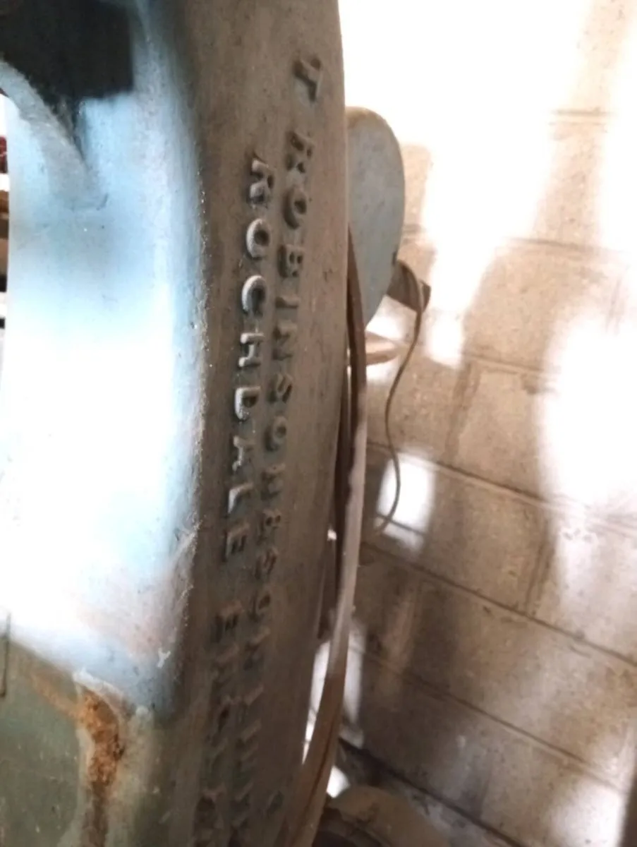 Robinson bandsaw - Image 2