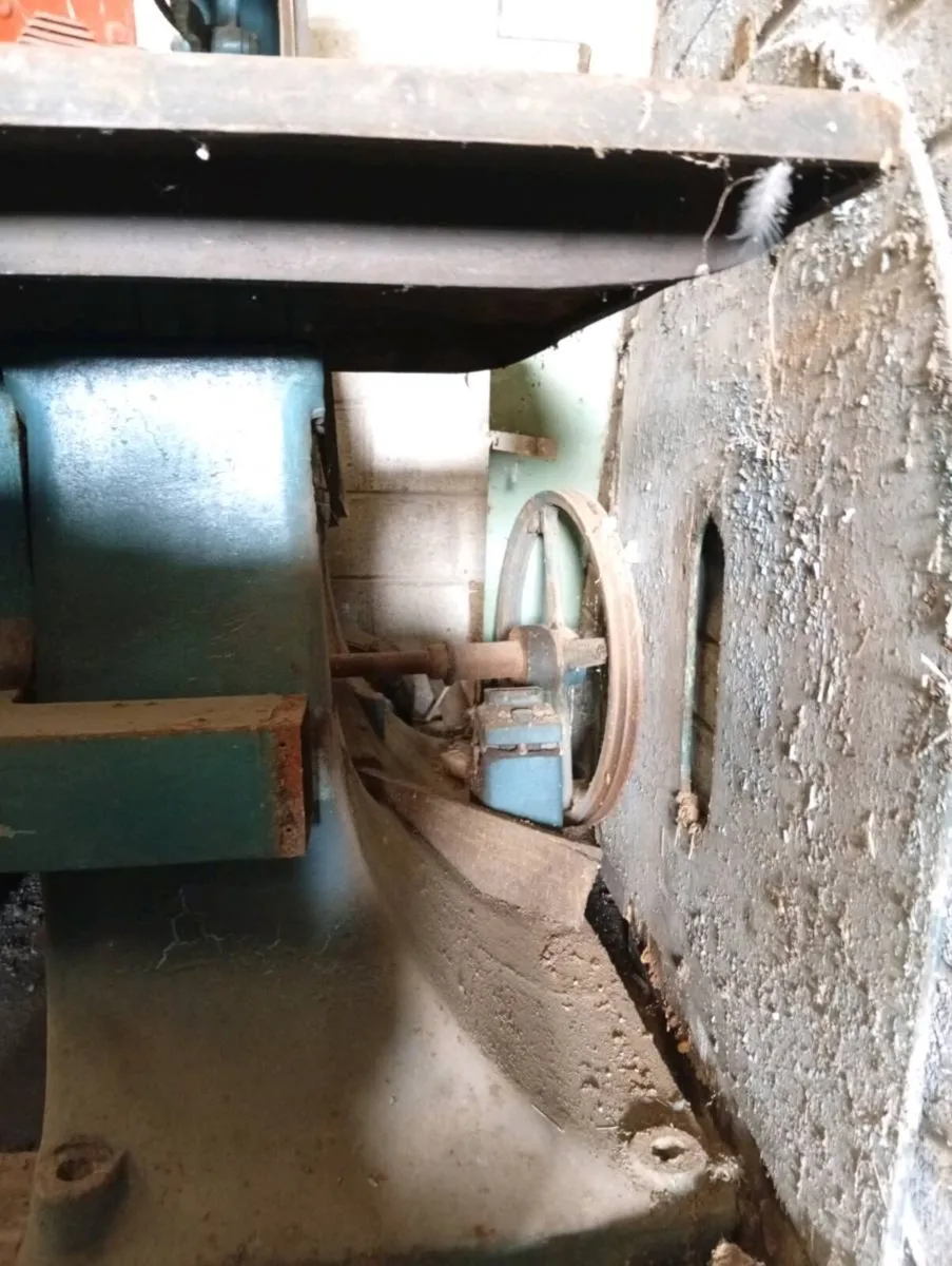 Robinson bandsaw - Image 3