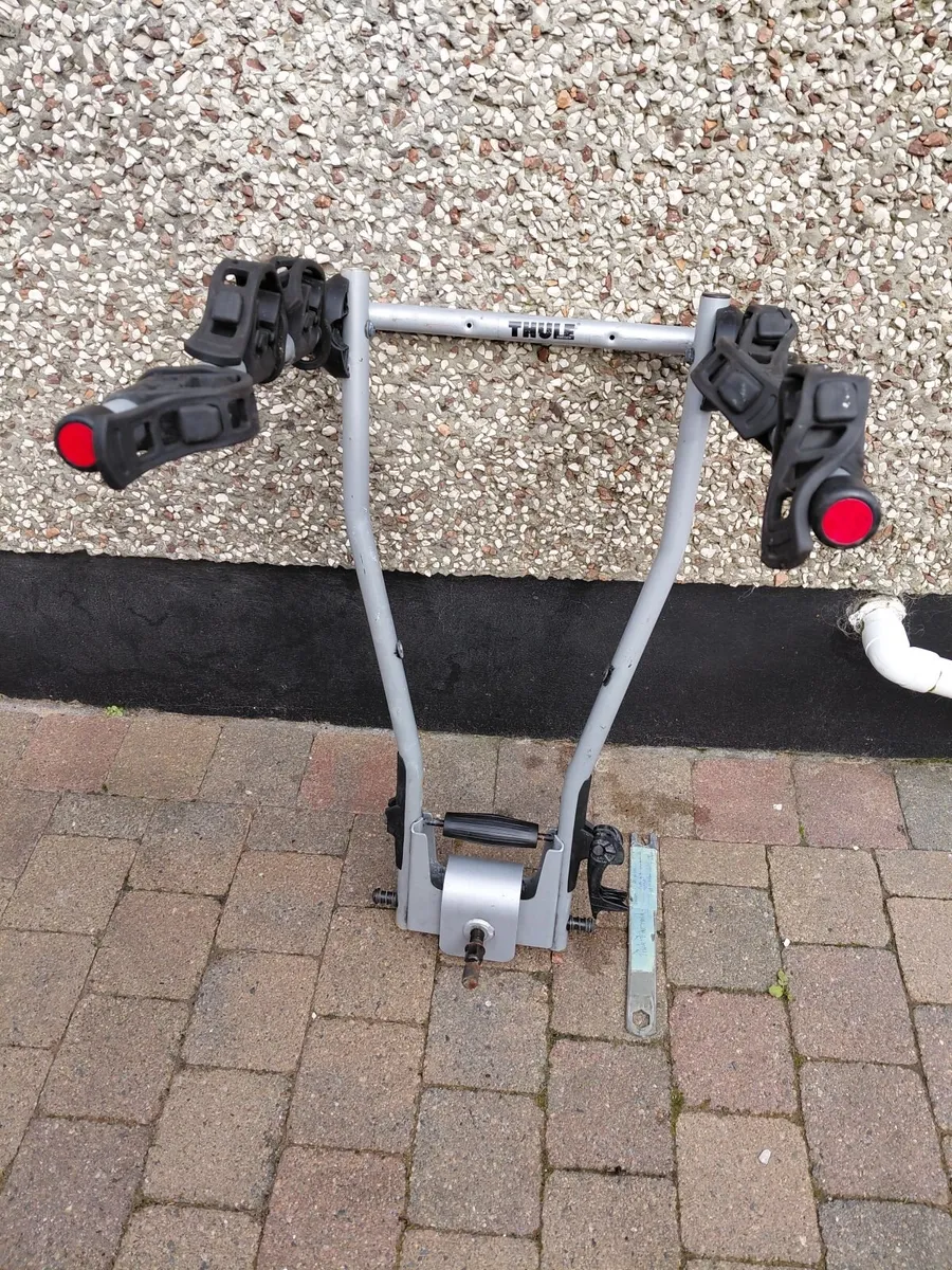 Bike Carrier Thule:  Attaches to Tow bar. - Image 1