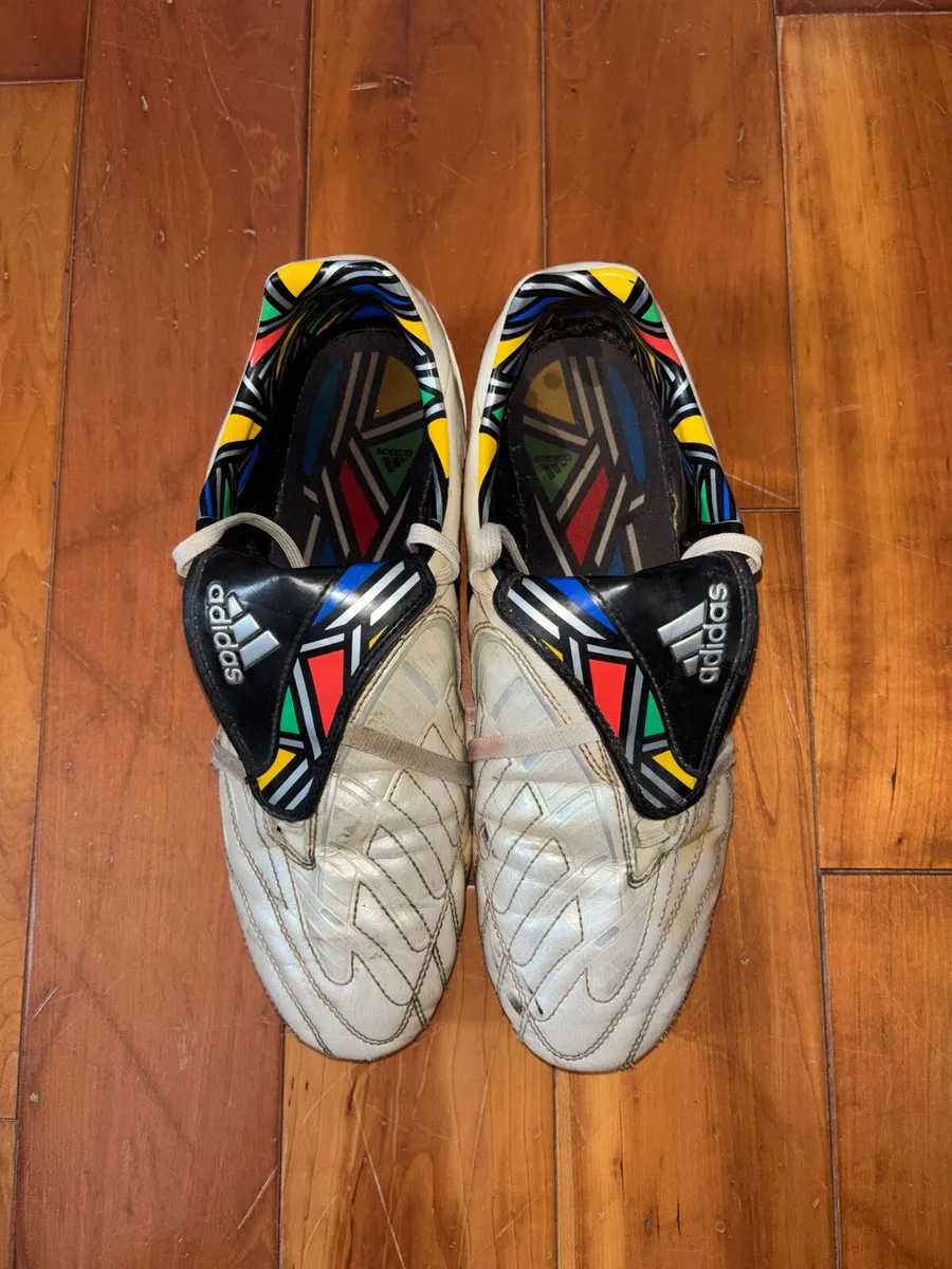 Football boots - Image 1