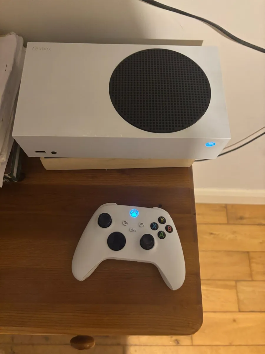 Xbox one series S - Image 3