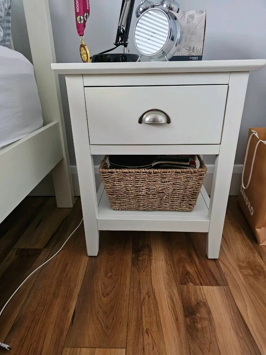 Ezliving Bedside table - Image 1