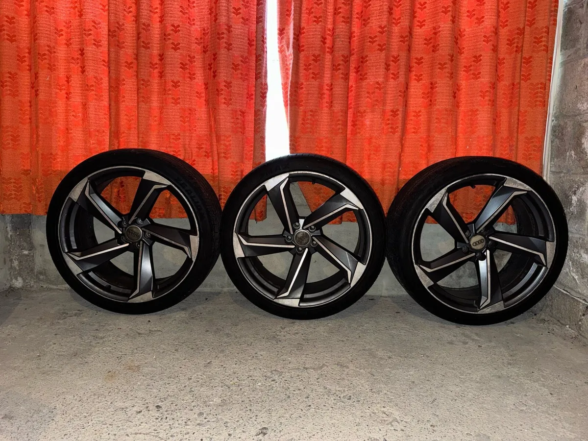 Audi 20 inch alloy and tire - Image 1