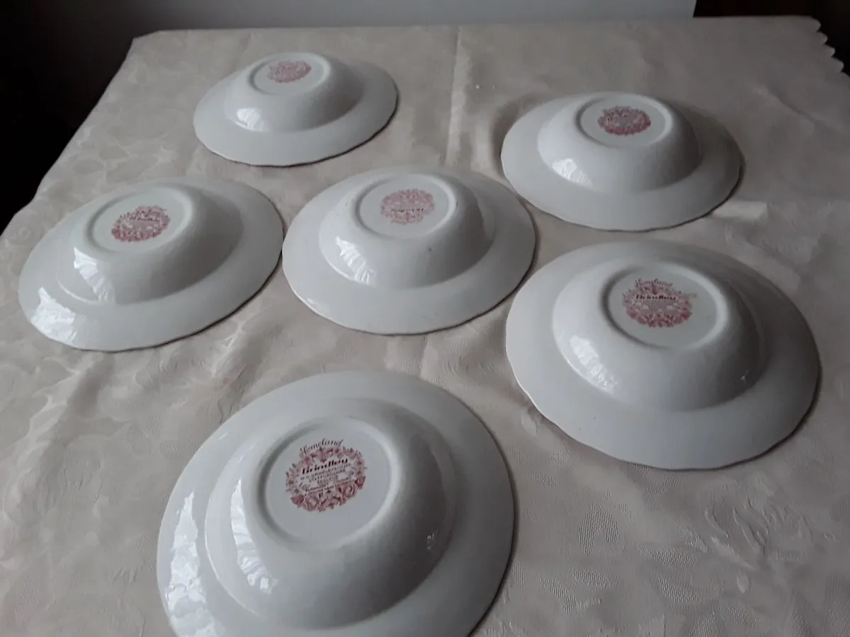 Six lovely stew or soup bowls collectible - Image 2