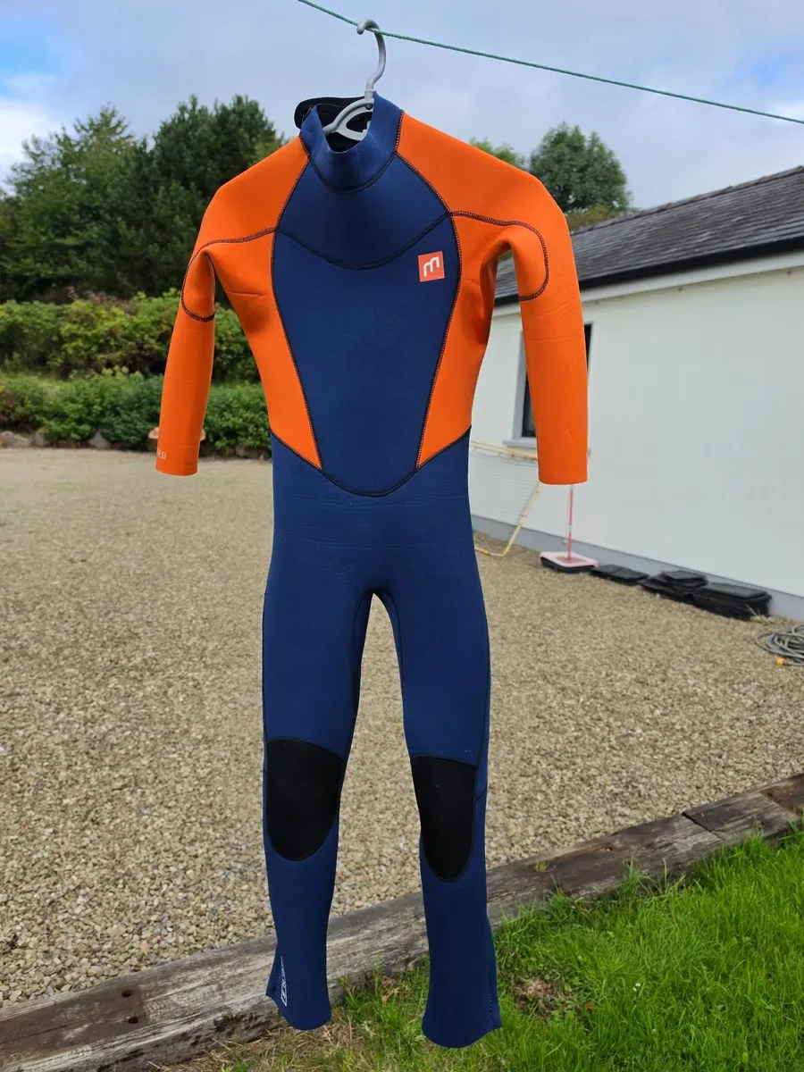MDNS Wetsuit - Image 1