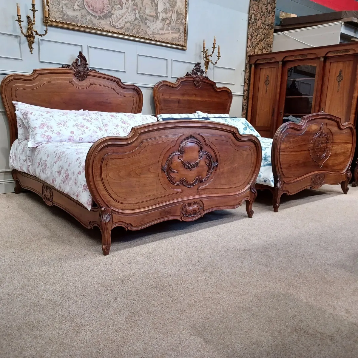 Antique solid walnut double beds Louis XV - Image 2