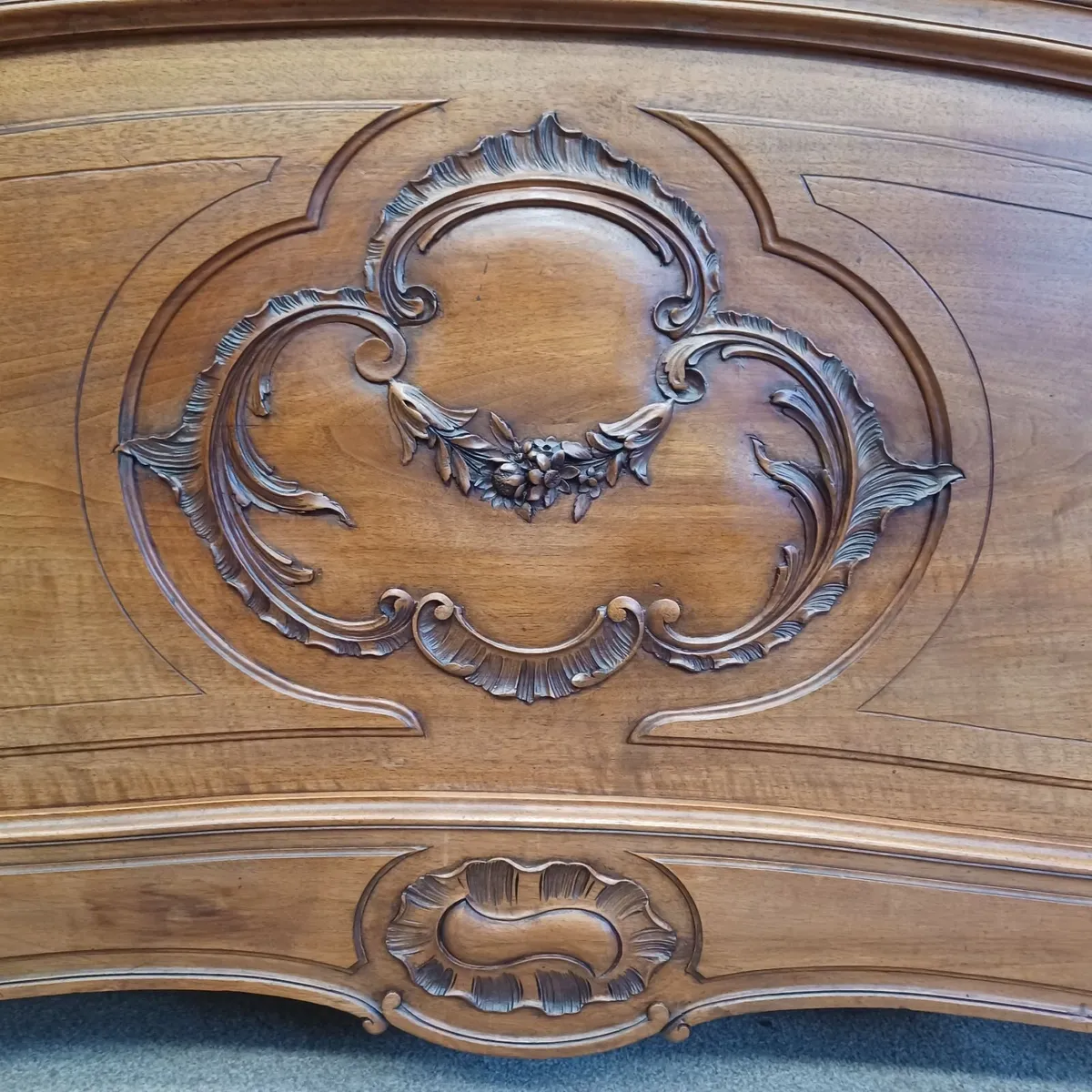 Antique solid walnut double beds Louis XV - Image 4