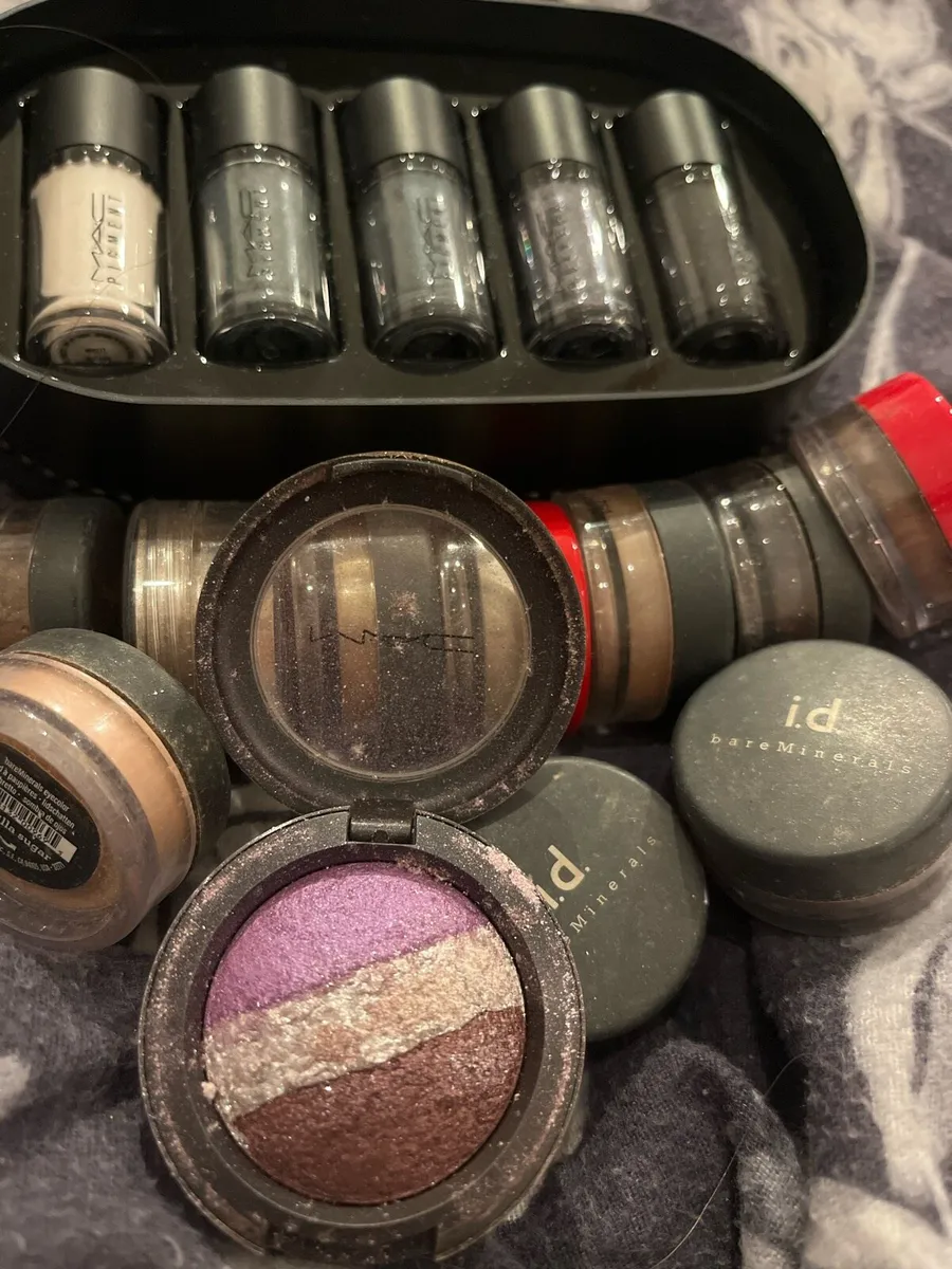 Makeup - Image 2