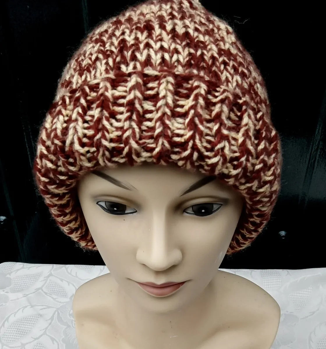 Ladies Beanie Style Winter Hats. - Image 1