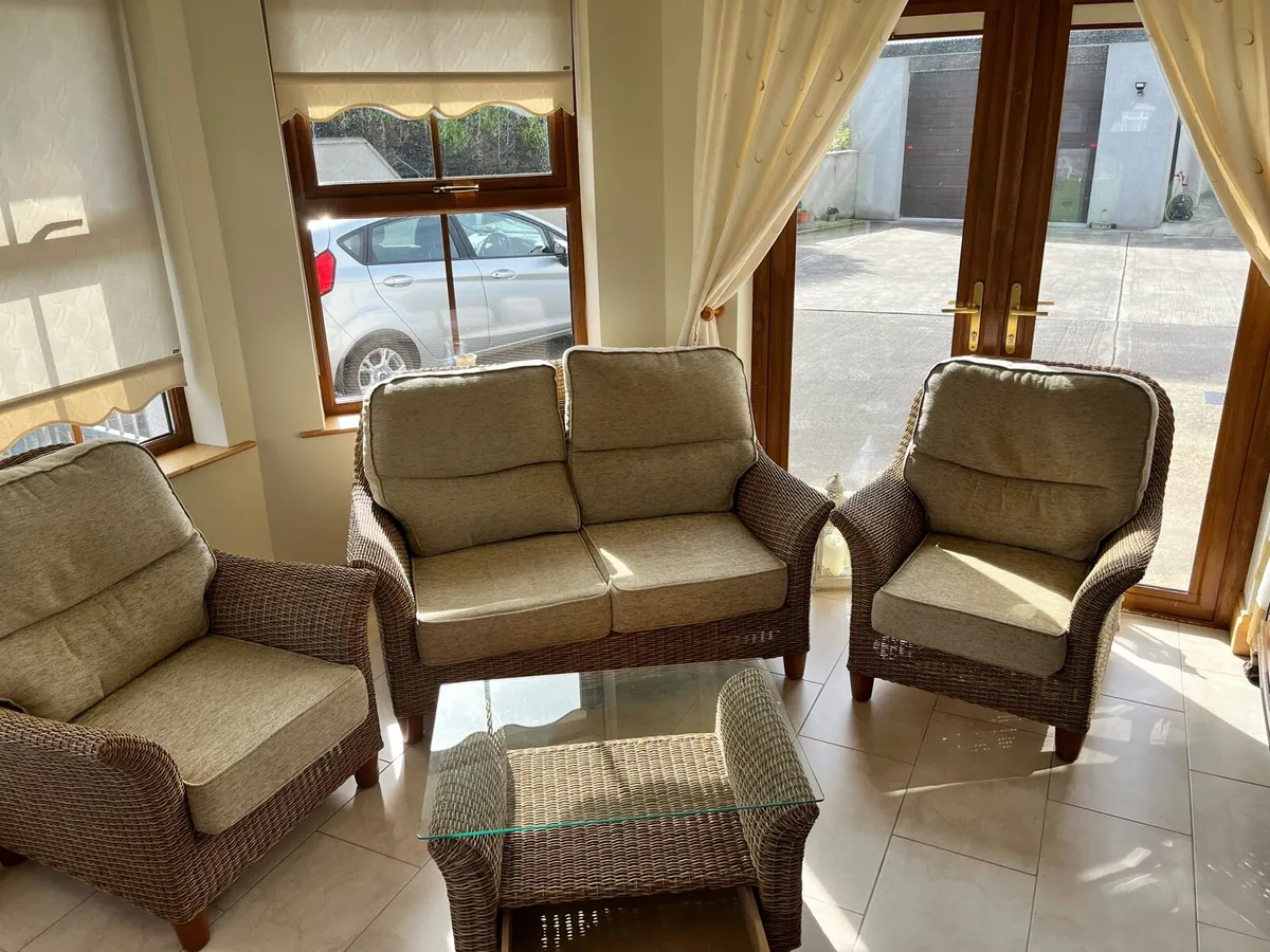 4 piece conservatory furniture - Image 2